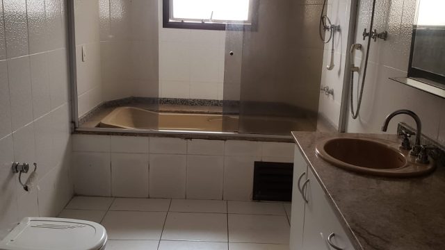 Apartamento com 4 Quartos e 5 Vagas / 5019